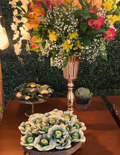 Arranjo floral para decoração de festas em Bertioga